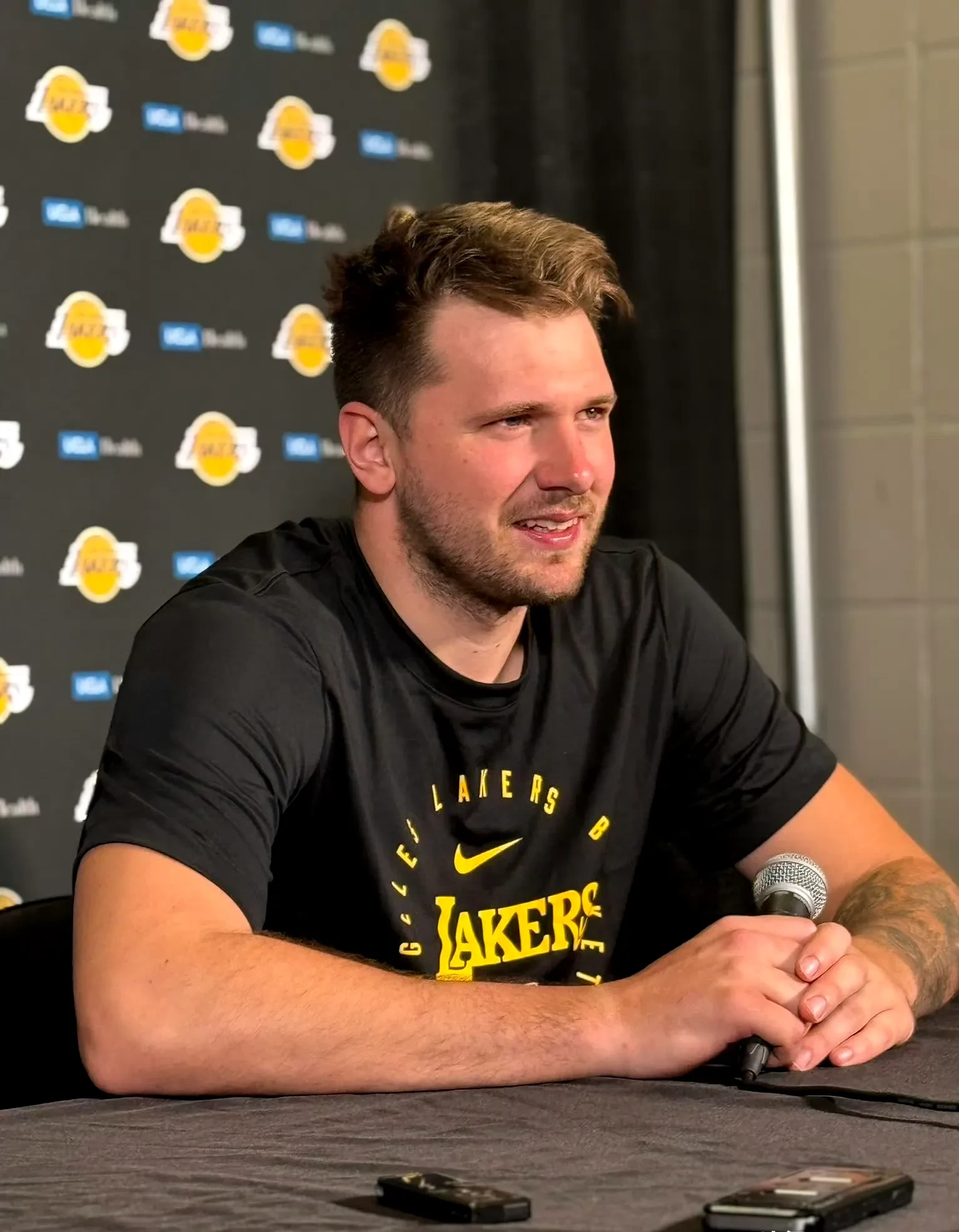  东契奇赛事官方发布绝杀新规，独行侠争议不断！